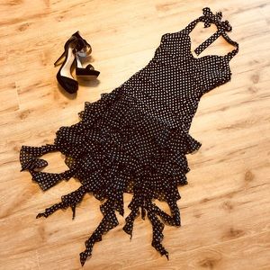 🌟Fun and Flirty BCBG Polk a dot dress 🌟